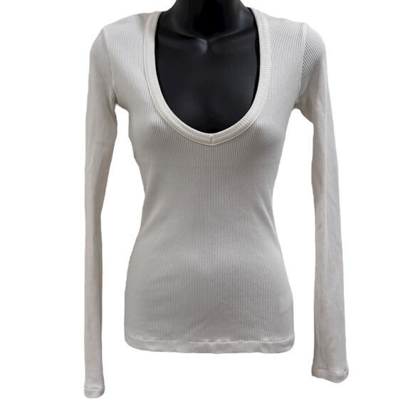 Citizens of Humanity Anouk Long Sleeve Top In White - Picture 5 of 7
